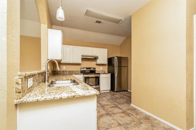 Building Photo - 1611 Emily Ln