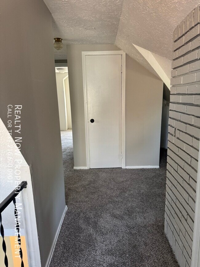 Building Photo - 11749 Arden Ave