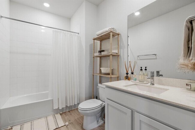 Building Photo - 217 Cupreata Ln