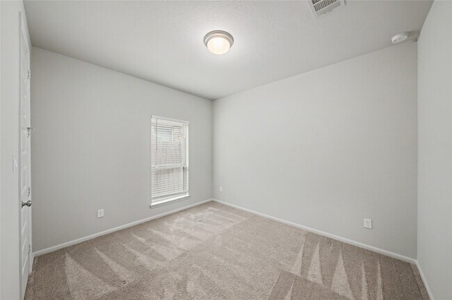 Building Photo - 31527 Splitting Willow Ln