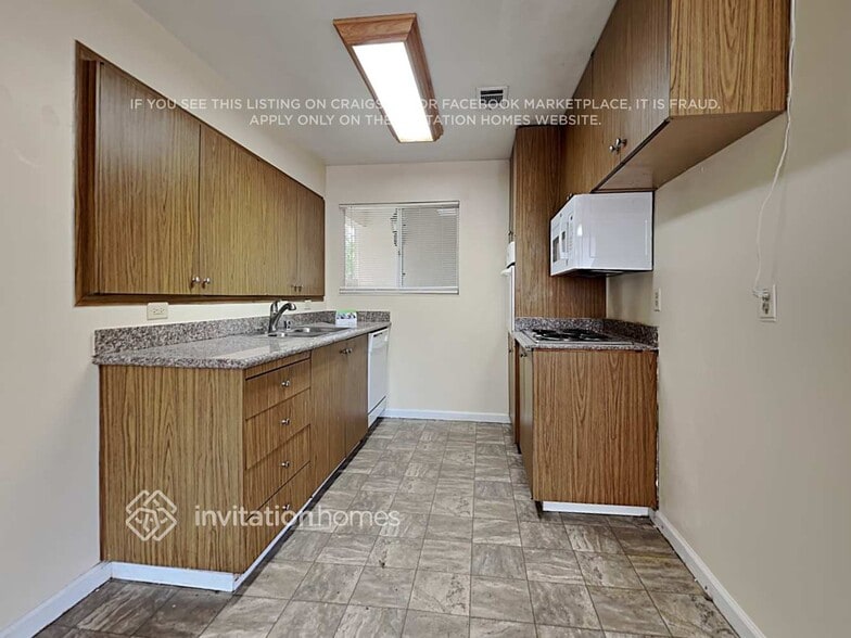 Building Photo - 1984 Finch Way