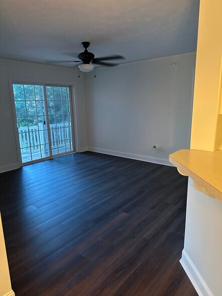 Building Photo - 623 Wyndhurst Dr