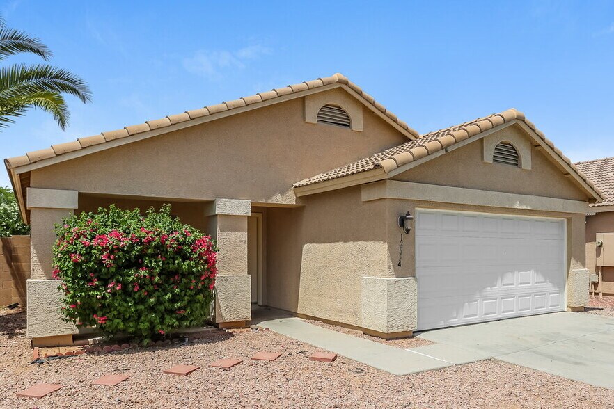 Building Photo - 12954 W Voltaire Ave