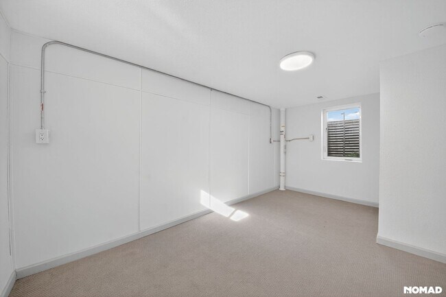 Building Photo - 4325 S Cherokee St