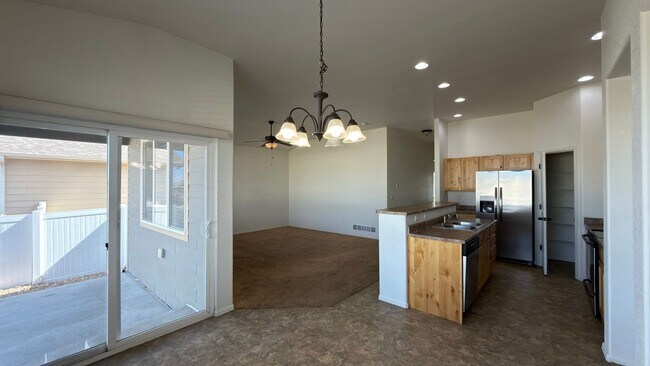 Building Photo - Great Home in Windsor