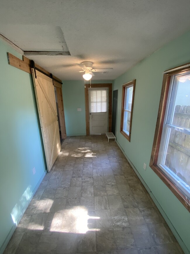 Building Photo - 214 E Williams St