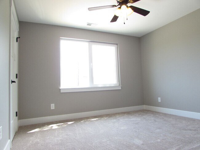 Building Photo - Brand new 3 bed/2.5 bath duplex located in the east side of Lincolnton