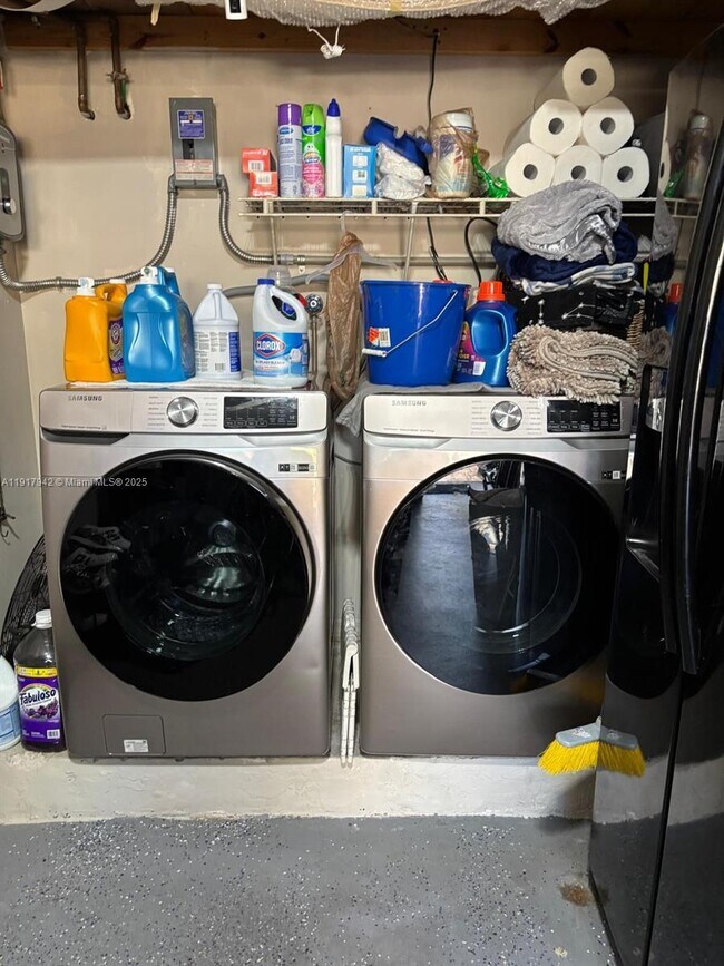 Building Photo - 16487 SW 56th Terrace