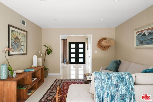 Building Photo - 3194 Rossini Pl