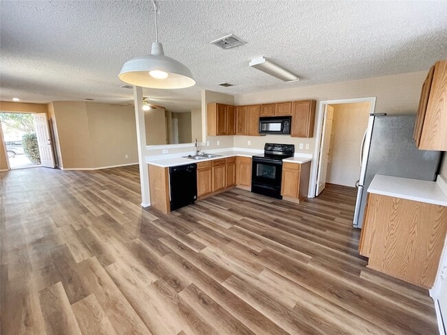 Building Photo - 5405 Shiver Rd