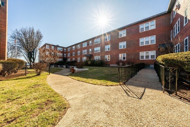 Building Photo - 17 Twomey Court