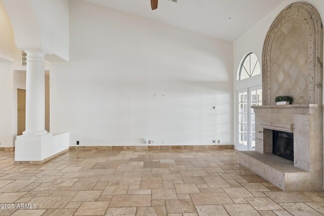 Building Photo - 12512 E Cortez Dr