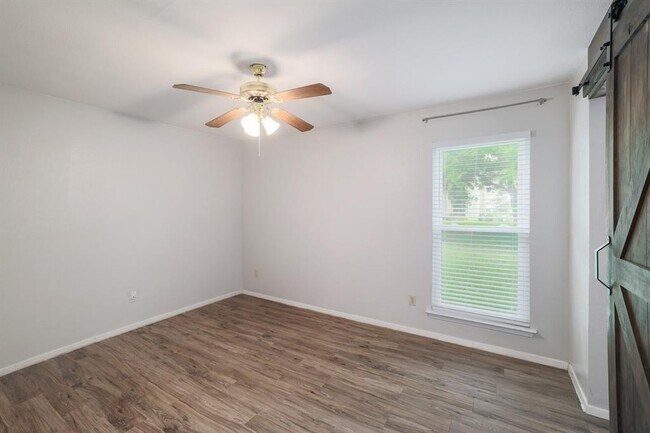 Building Photo - 10616 Mellow Meadow Dr