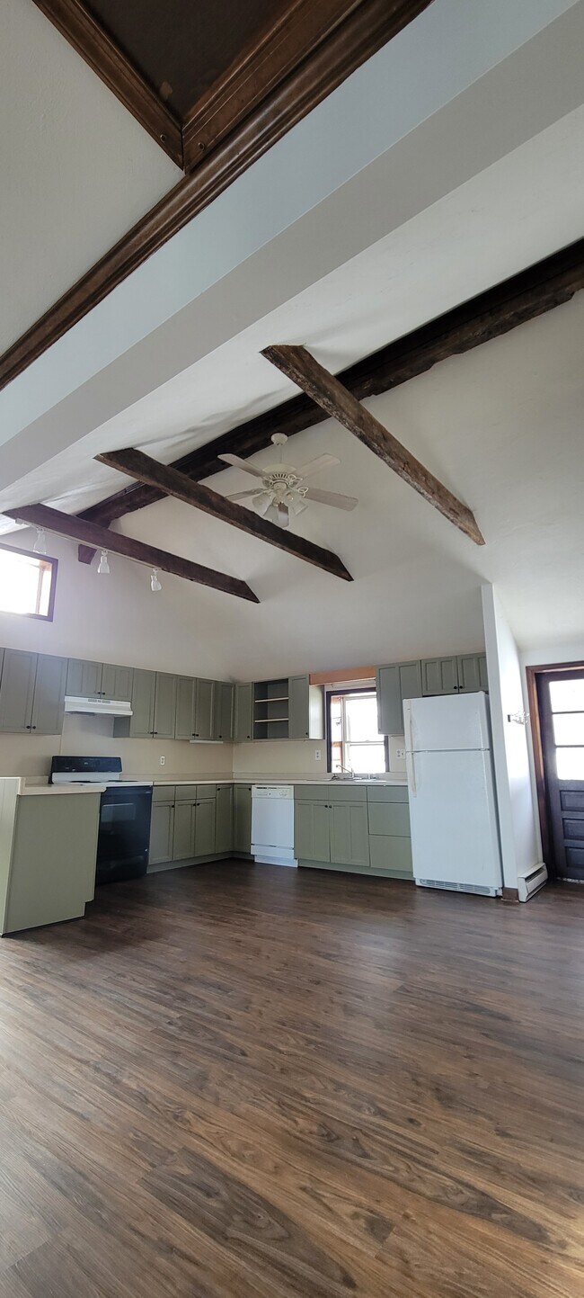 Building Photo - 7007 Edgemont Rd