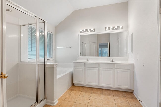 Building Photo - 26127 Bent Meadow Ct