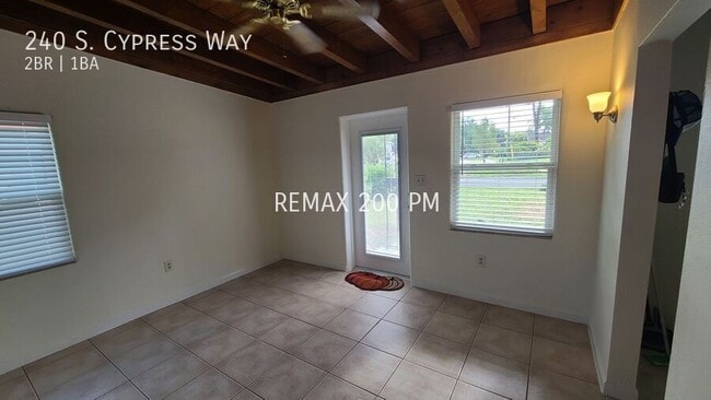 Building Photo - 240 S Cypress Way