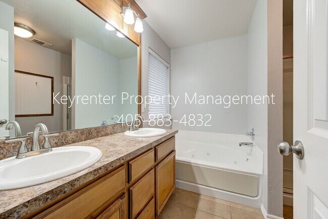 Building Photo - 13313 SW 2nd Terrace