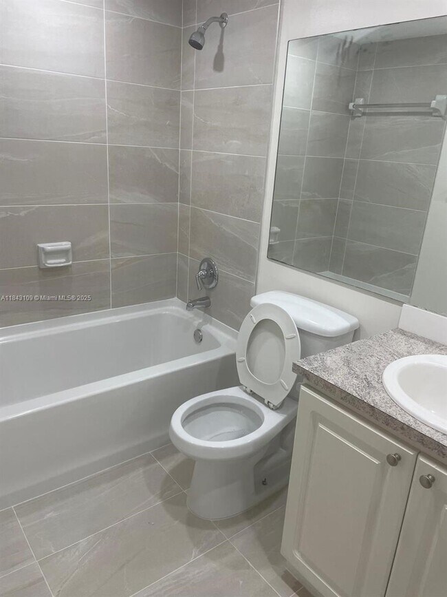 Building Photo - 9301 SW 92nd Ave