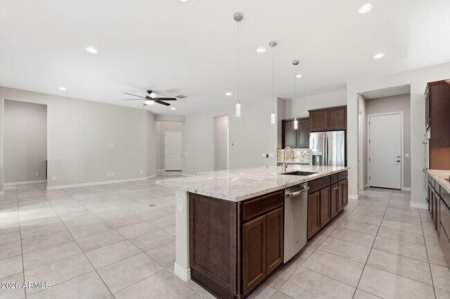 Building Photo - 5219 S Wildrose