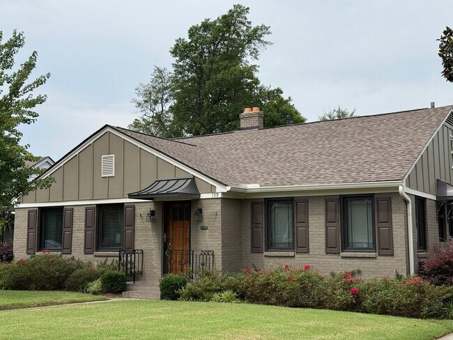 Building Photo - 159 St Agnes Dr