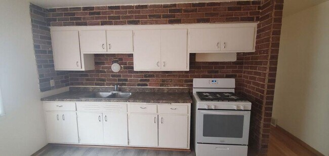 Building Photo - 5165-5167 N 45th St