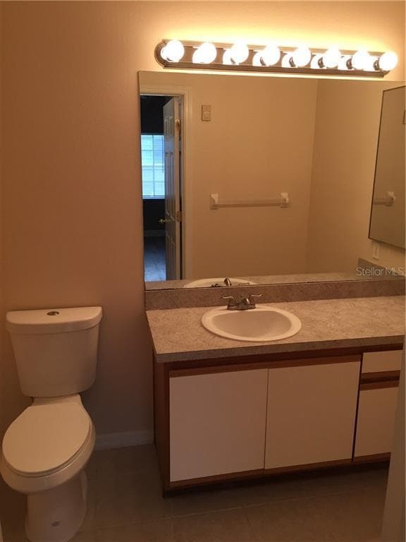 Building Photo - 6413 Hollydale Pl