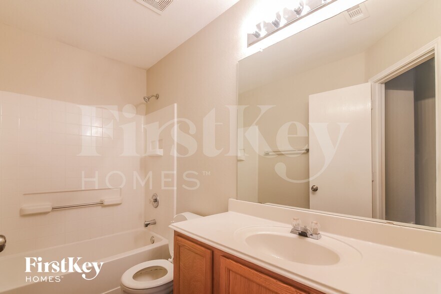 Building Photo - 901 Cutting Horse Dr