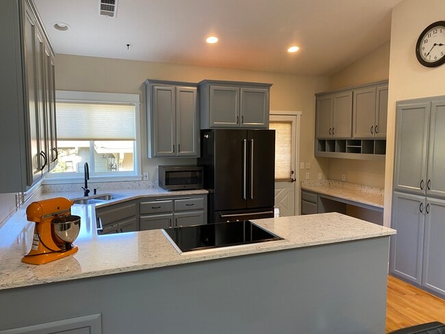 Building Photo - 2537 Eagle Creek Ln