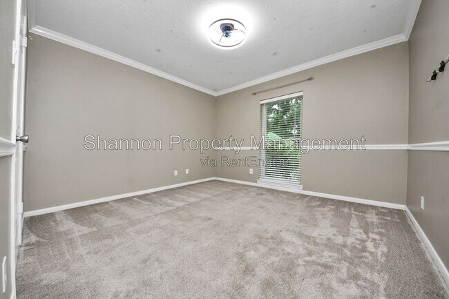 Building Photo - 15818 Sweetwater Creek Dr