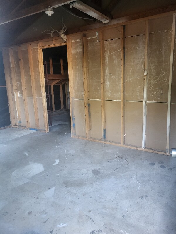 Building Photo - 214 Early Way Dr