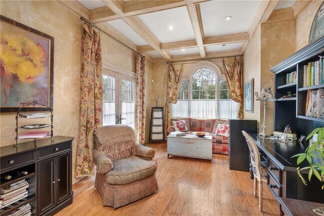 Building Photo - 287 Gibbs Ave