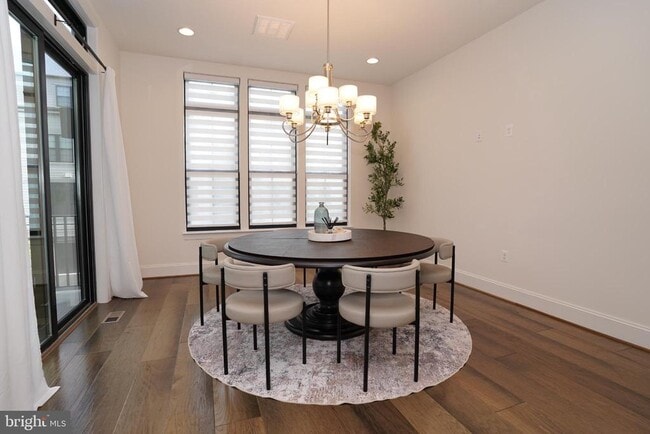 Building Photo - 44655 Provincetown Dr