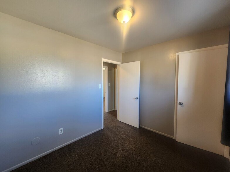 Building Photo - 91 Lansing St