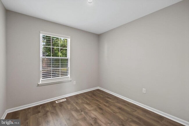 Building Photo - 4071 Bluebird Dr