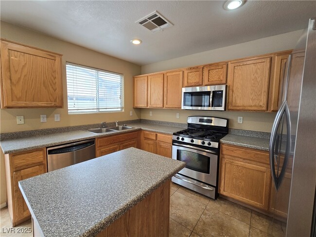 Building Photo - 9540 Birch Basin Ct