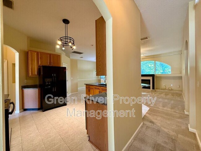 Building Photo - 8716 Canopy Oaks Dr