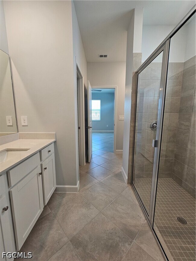 Building Photo - 20503 Hazelnut Ct S