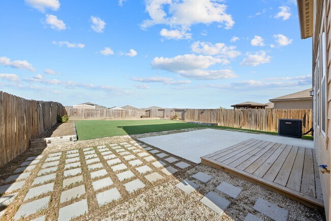 Building Photo - 12241 Cashton