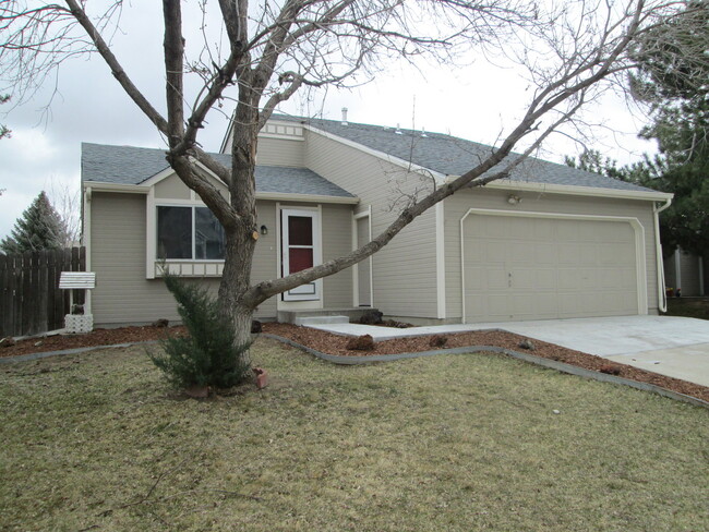 Building Photo - 3 bedroom house near Garden Acres Park