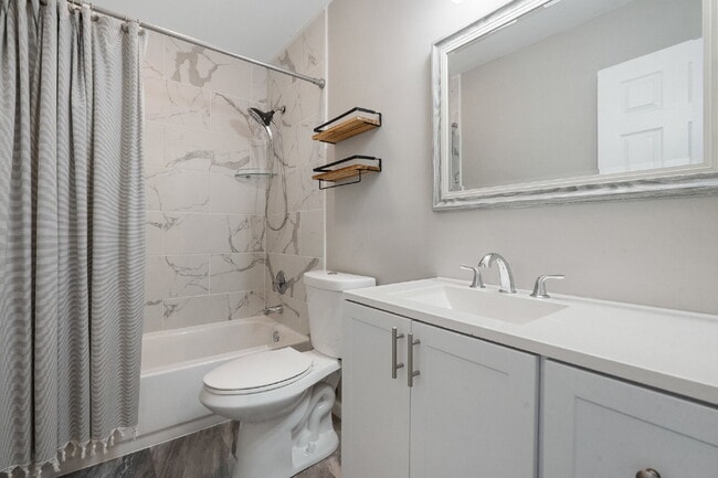 Building Photo - *RESERVED - Contact Us to Submit A Backup App!* Fully Renovated 4BR/2.5BA Gem in Sought-After Ben...