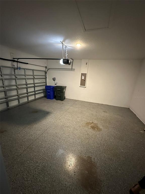 Building Photo - 6625 Great Bear Dr