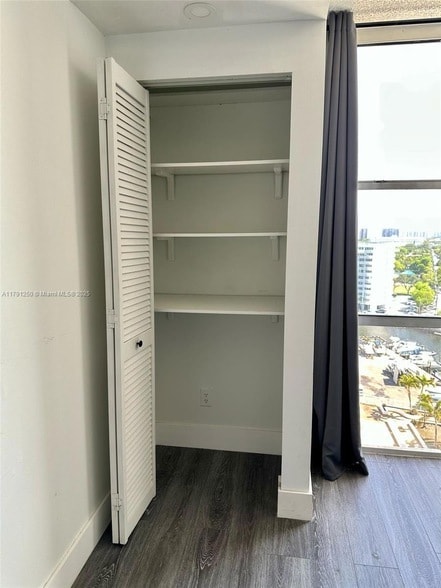 Building Photo - 13499 Biscayne Blvd
