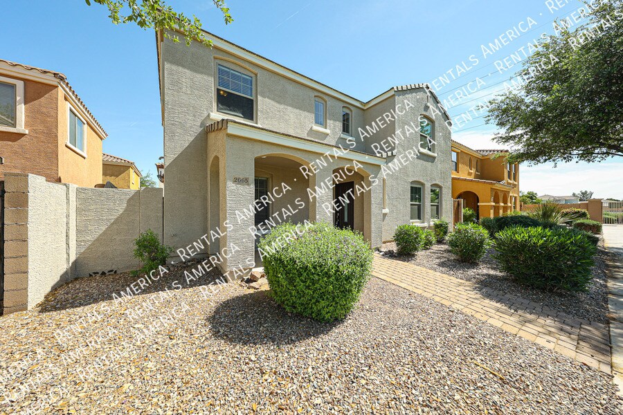 Building Photo - 2665 E Bart St