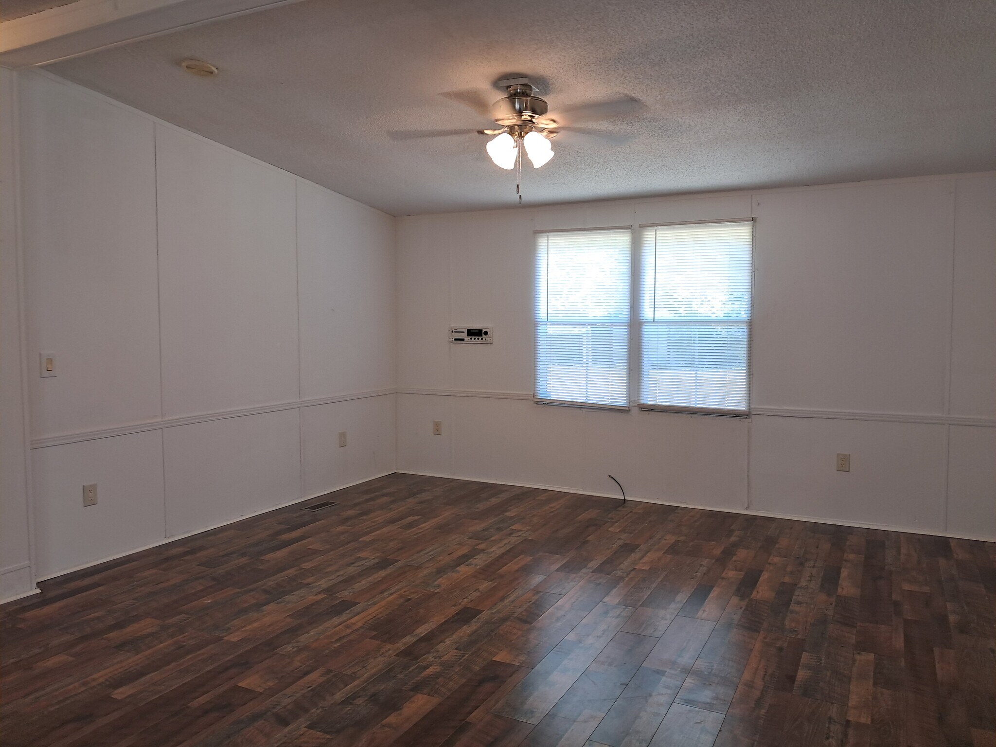 Building Photo - 23 Jimmie Ln