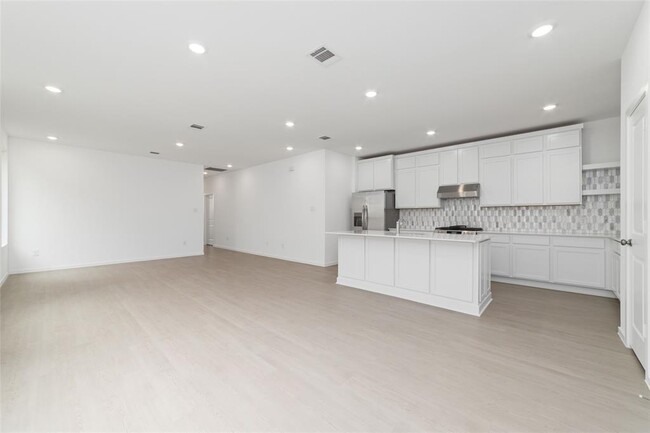 Building Photo - 6422 Orchid Bch Dr