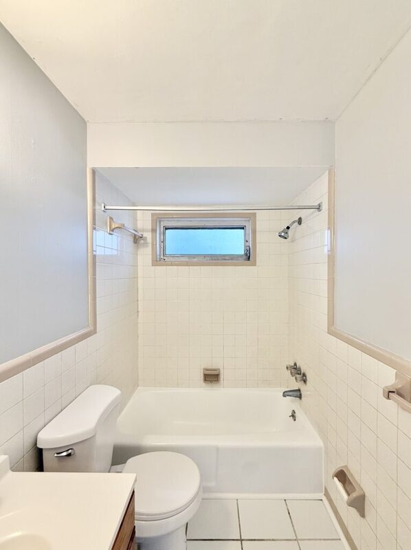 Building Photo - 972 San Christopher Dr