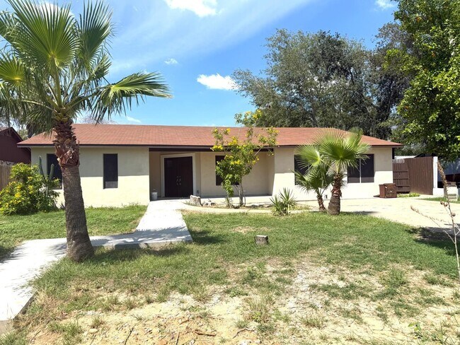 Primary Photo - 608 Sesame Ln