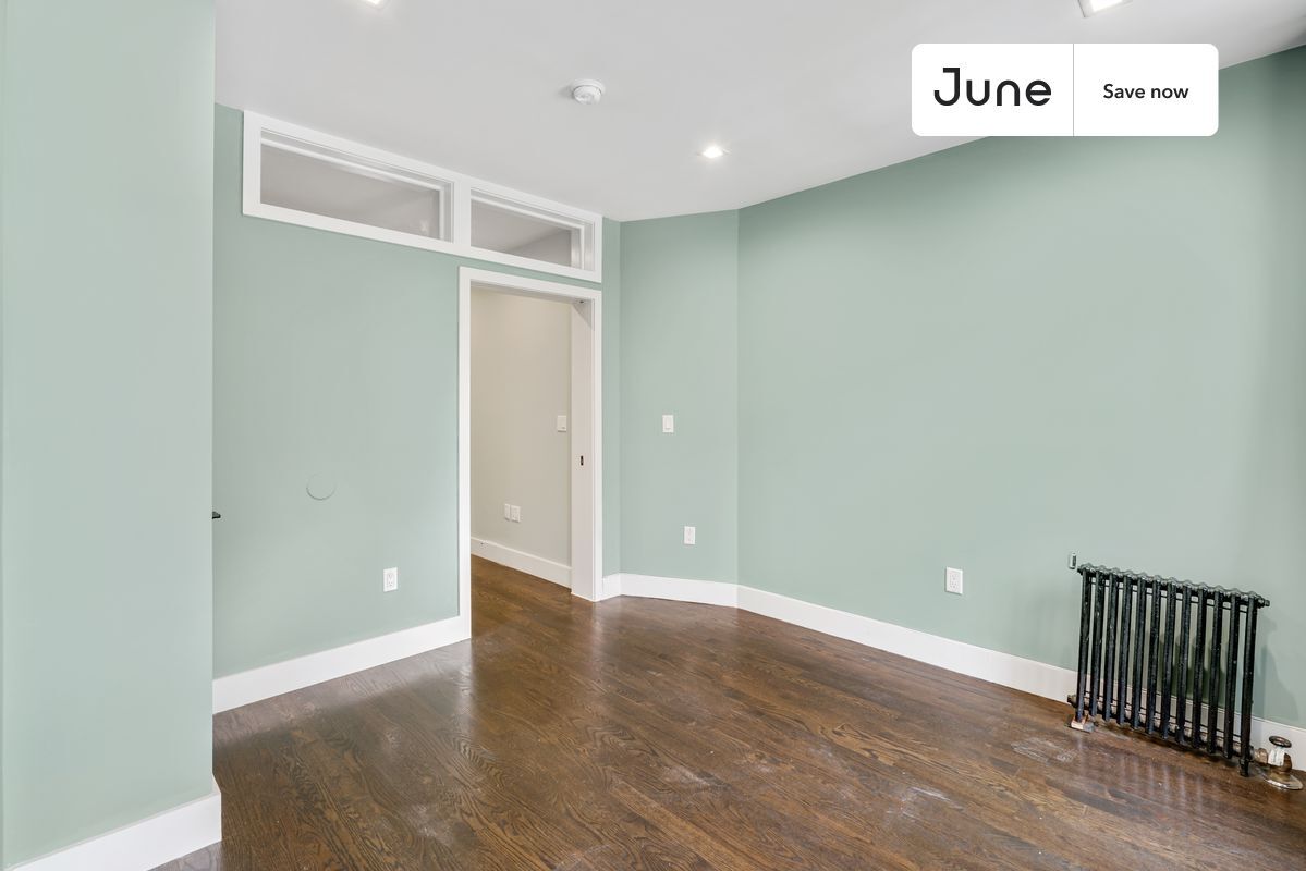 Building Photo - 1675 Lexington Ave