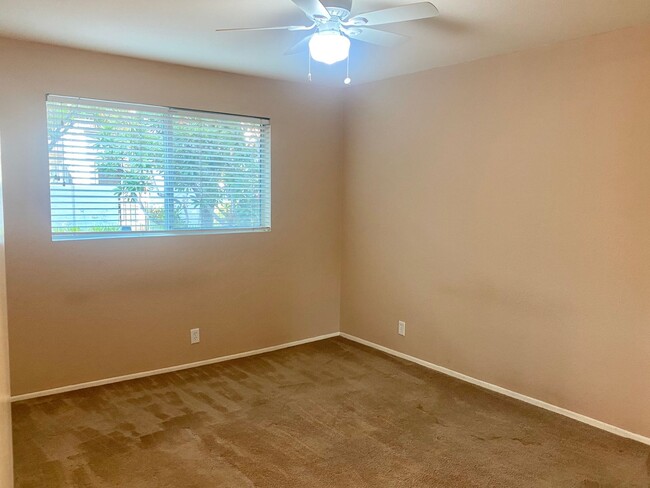 Building Photo - Wonderfully located 3bed, 3 bath in the heart of Westlake VIllage
