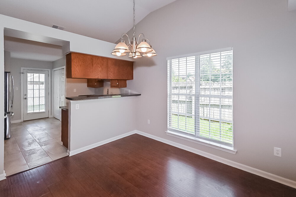 Building Photo - 10630 Pecan View Dr